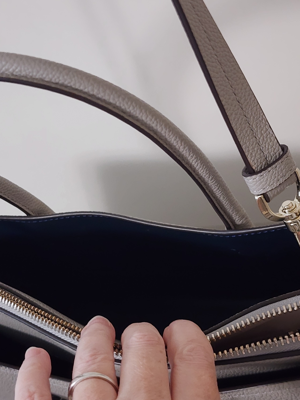 Kate Spade Pebbled Leather Satchel Gray Structured Tote Gold Hardware Crossbody - Picture 9 of 14